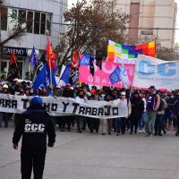 Sábado de reclamos por el Día de San Cayetano: cómo estará el tránsito en Neuquén