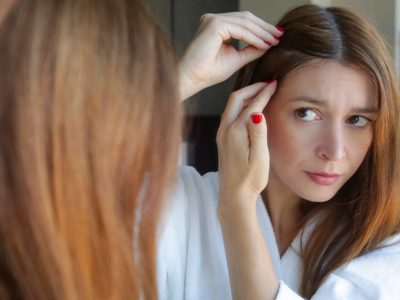 Ahorrá una fortuna en tintura: el poderoso champú para disminuir la caída del cabello y la aparición de canas
