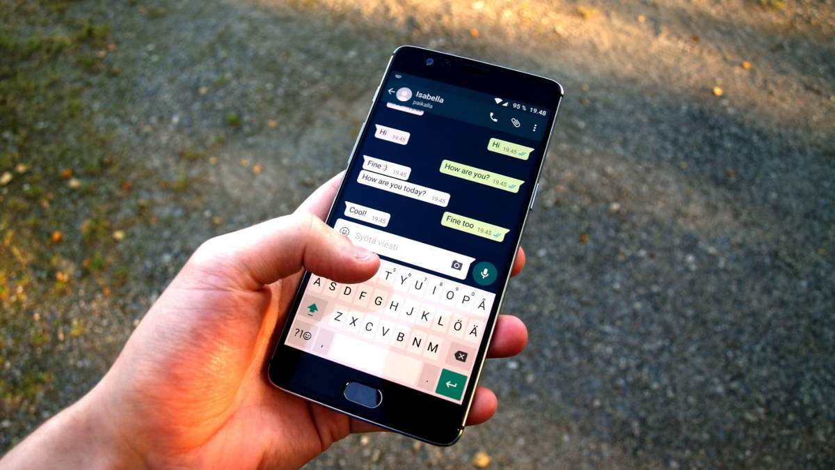 WhatsApp es la aplicación de mensajería instantánea propiedad de Facebook. Fuente: (Instagram).