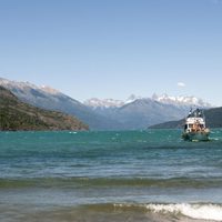 ¿Es el Nahuelito?: Sorprendente aparición en el Nahuel Huapi. VIDEO