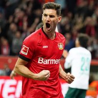 Gran gol de Lucas Alario en la tremenda victoria del Bayer Leverkusen