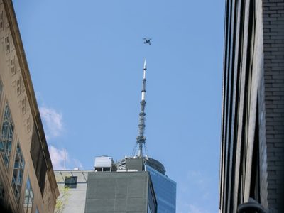 La policía de NY utilizará drones para vigilar fiestas y eventos masivos el fin de semana