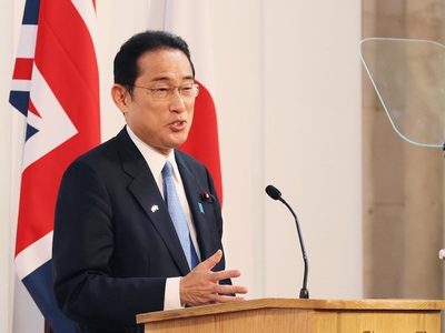 Tras escándalos, primer ministro de Japón deja en el aire el cargo al dimitir como líder del PLD