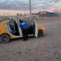 Violento robo a una taxista: la dejaron abandonada en la Meseta