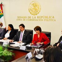 Senado aprueba en comisiones reforma laboral; podría ser votada mañana