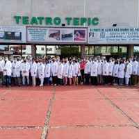 Les guste o no, seguiremos contratando médicos especialistas extranjeros: AMLO