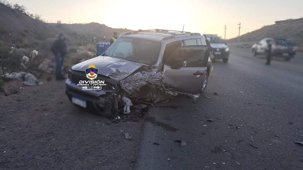 La peor parte se la llevó la Jeep Renegade. Fuente: (Policía de Neuquén)