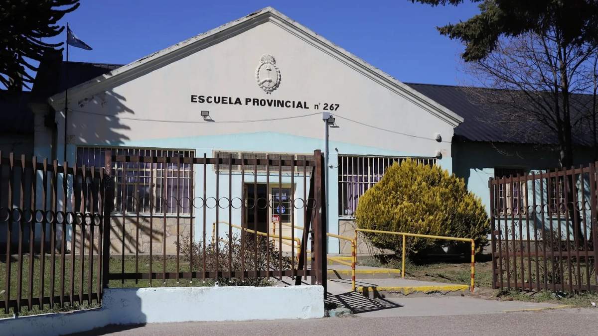 Una de las escuelas en Río Negro. Fuente: (Twitter)