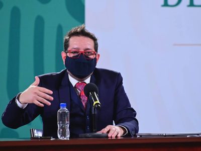 López-Gatell escuchó a su cuerpo, buscó atención médica y por eso no se agravó: Ssa