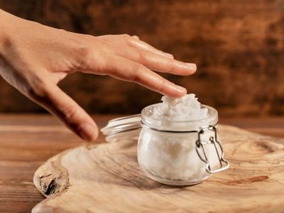 La crema casera de hibisco que rejuvenece la piel: seguí el paso a paso de la receta que cuida tu piel y tu bolsillo