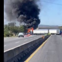Confirman enfrentamientos y bloqueos carreteros en Ocotlán, Jalisco
