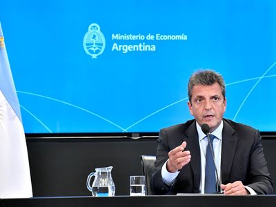 Los aumentos en la carne aceleran la inflación y el gobierno intenta poner frenos