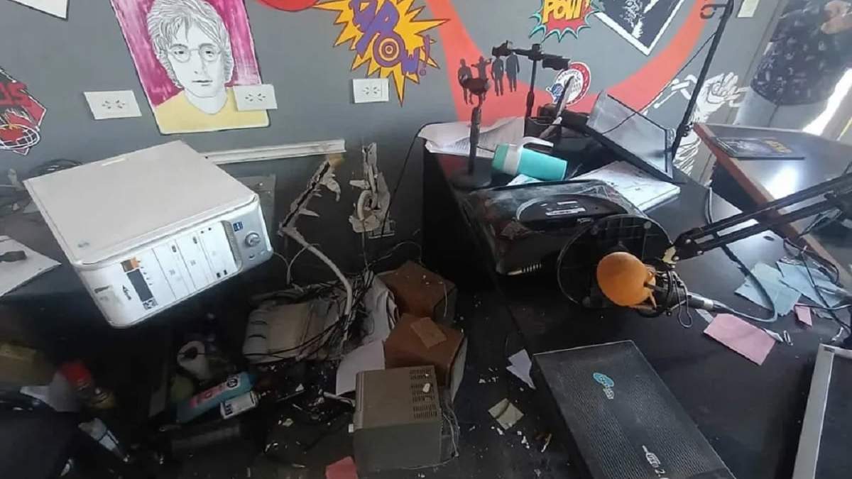 Robo y destrozos en la FM Andina de Villa La Angostura. Fuente: (Diario Andino)