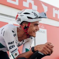 Isaac del Toro finalizó en el lugar 25 en la segunda etapa del Tour de Emiratos Árabes Unidos