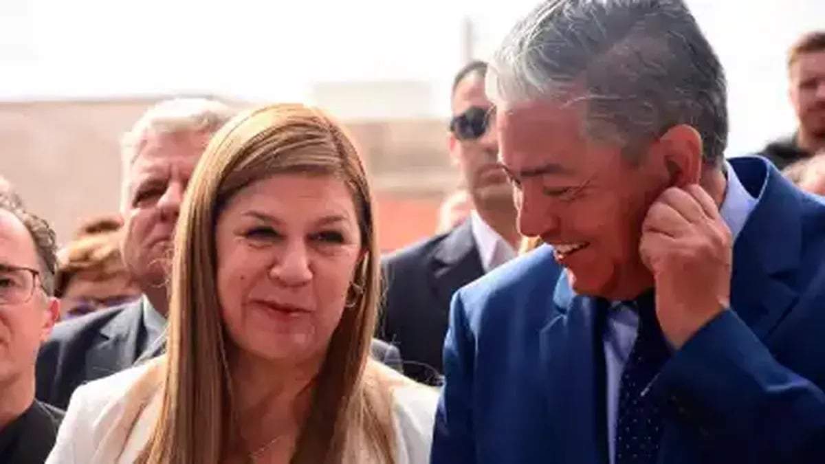 Gloria Argentina, con la boca llena de bombones.
Fuente: (Clínica Cormillot)
