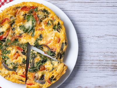 Tarta de espinaca en sartén: una receta exprés que resuelve tu almuerzo de forma rápida y deliciosa
