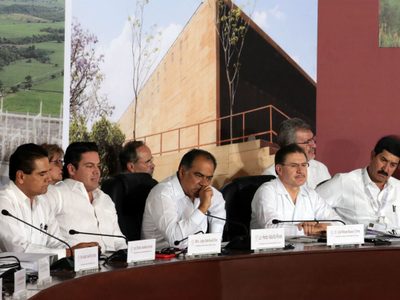 La Conago ofrece sumar esfuerzos con el nuevo gobierno; se reunirá con AMLO la próxima semana
