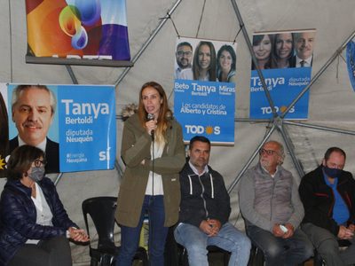Tanya Bertoldi anunció entrega de créditos y lotes con servicios en Neuquén