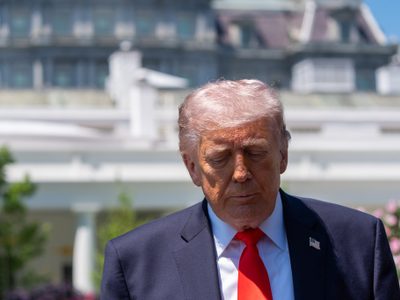Antes de cumplirse el plazo legal, Trump dice al Congreso que las hostilidades con Irán “terminaron”