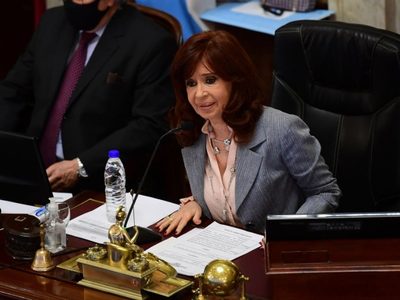 La chicana de Cristina Kirchner a Esteban Bullrich en la sesión de la reforma judicial