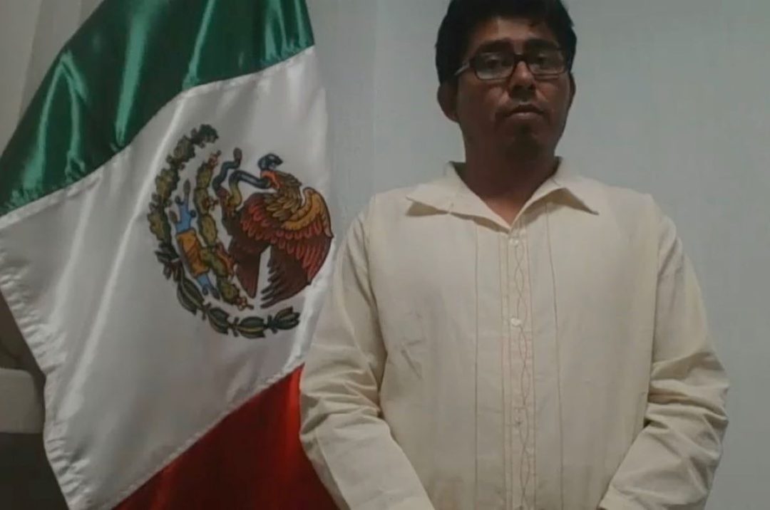 Maestro indígena Erasmo Trujillo Valderrama video para AMLO por despido