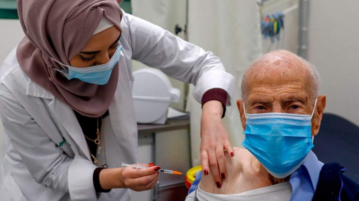 Campaña de vacunación en Palestina. Fuente: (Twitter)