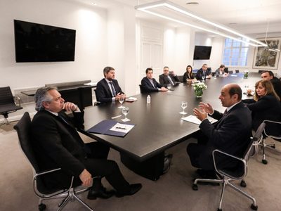 Para evitar despidos, el Gobierno le aportará 1.500 millones de pesos a la industria turística