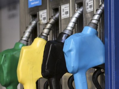El Gobierno volvió a postergar el aumento de los combustibles por segunda vez en el año