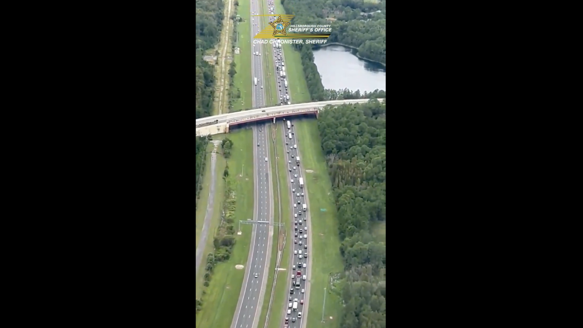 Embotellamientos masivos por el éxodo en Florida