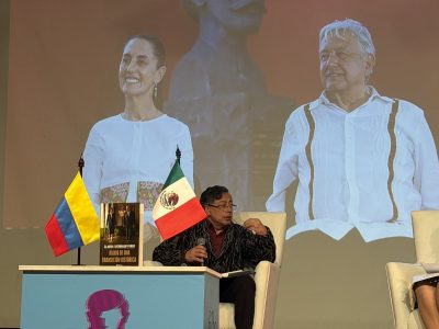 Petro presenta libro de Sheinbaum en Bogotá y critica los progresismos autoritarios