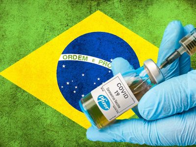 Empiezan a llegar las vacunas a Brasil: casi un millón de dosis de Pfizer arribaron al país
