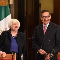 Para combatir los delitos financieros es necesaria la participación de la banca: secretaria del Tesoro de EU