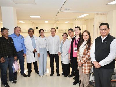 Gobernador Durazo construye Primer Hospital Universitario del país; supervisa llegada de equipamiento