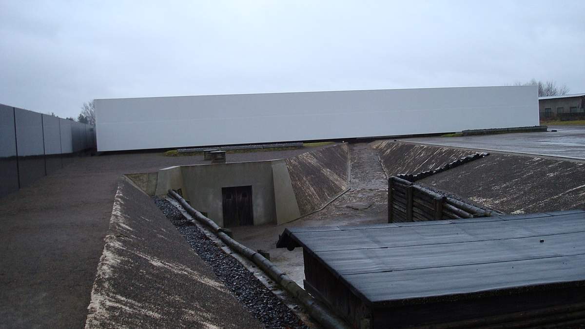 Sachsenhausen. Depósito de cadáveres, zona de fusilamiento y edificio de cámara de gas
