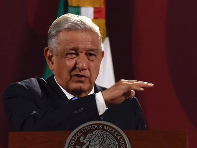 AMLO pide investigar supuesta evasión fiscal de equipos de la Liga MX y anuncia "mañanera especial"