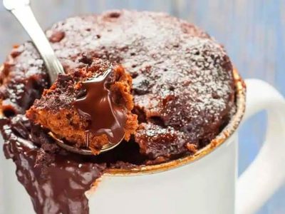 Listo en 3 minutos: prepará este bizcochuelo delicioso, saludable y proteico en el microondas