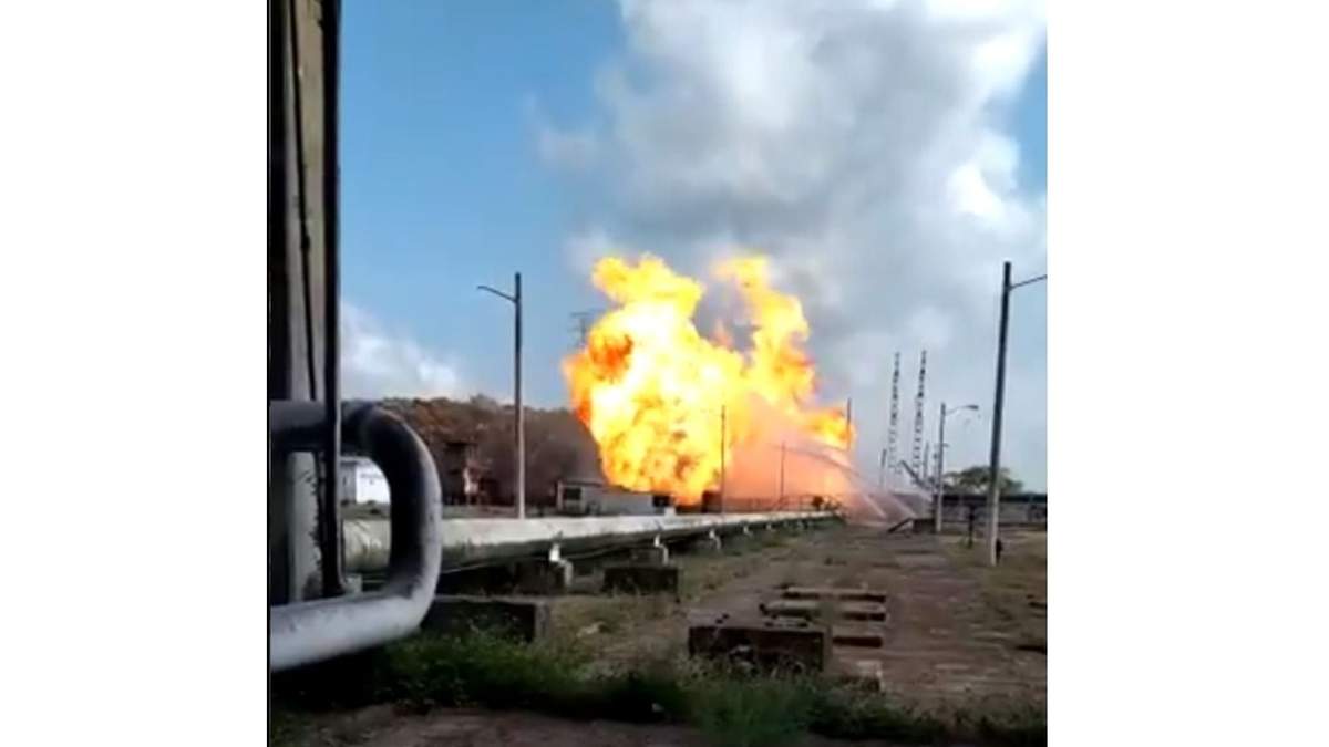La explosión e incendio en el complejo Pajaritos de Coatzacoalcos