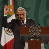 AMLO propone ley para que no se condicione la publicidad oficial "a hablar bien del gobierno"