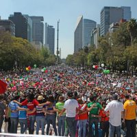 Emerge rechazo a EPN en la marcha: 'La amenaza está en Washington, pero el enemigo está en Los Pinos”