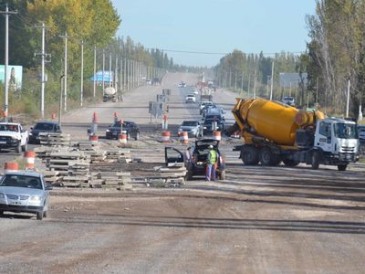 La paralizada obra de la Ruta 22 ya generó tres muertes en lo que va del año