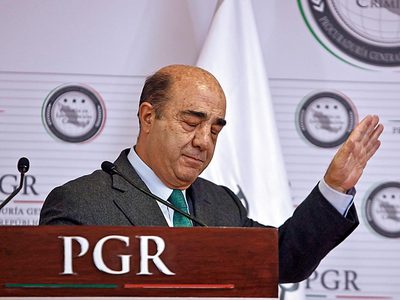 Por el delicado estado de salud de Murillo Karam, defensa solicitará prisión preventiva domiciliaria