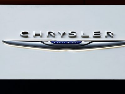 Chrysler llama a revisión a 250 mil vehículos por posible falla de bolsa de aire