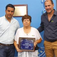 El emotivo homenaje que le dedicó Carlos Koopmann a una profesora de Zapala