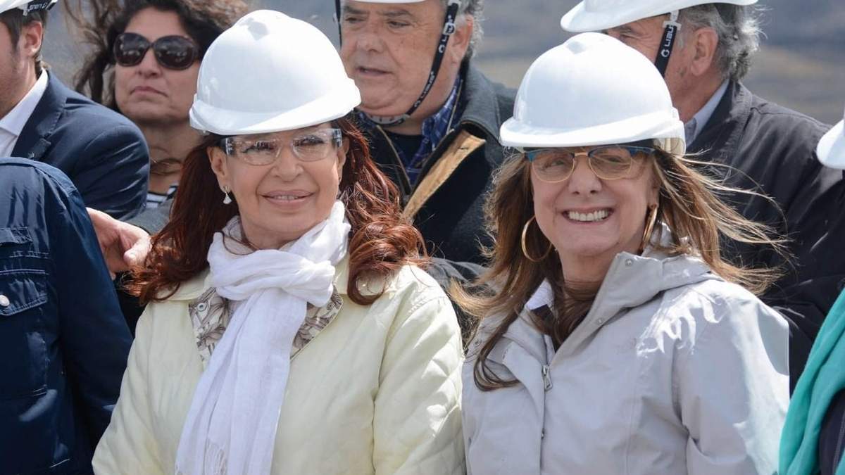 Cristina Fernández de Kirchner junto a Alicia Kirchner (foto: Twitter).