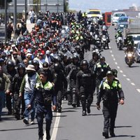 Transportistas levantan bloqueos y se van al Zócalo (Video)