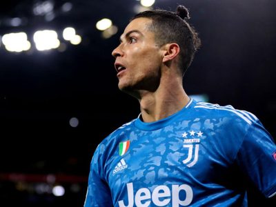 Cristiano Ronaldo, del mensaje por la cuarentena al nuevo look