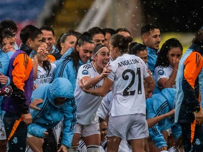 Real Madrid vence al Barcelona por primera vez en el futbol femenil