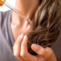 Sérum casero para reparar las puntas del cabello: hacé esta receta con ingredientes nobles y dejá tu pelo súper nutrido