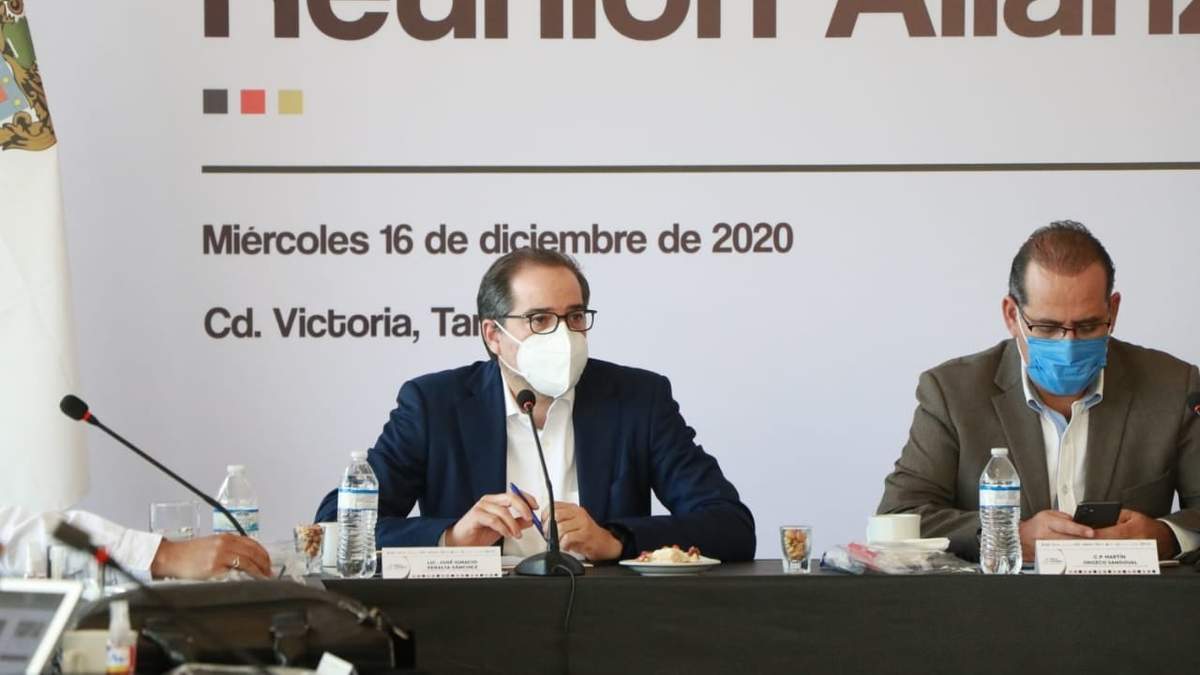 El gobernador José Ignacio Peralta