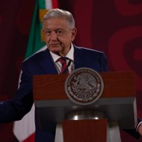 AMLO arremete contra Proceso por reportaje de Sedena Leaks que involucra a Adán Augusto (Video)